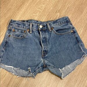 Levis 501 cut off shorts